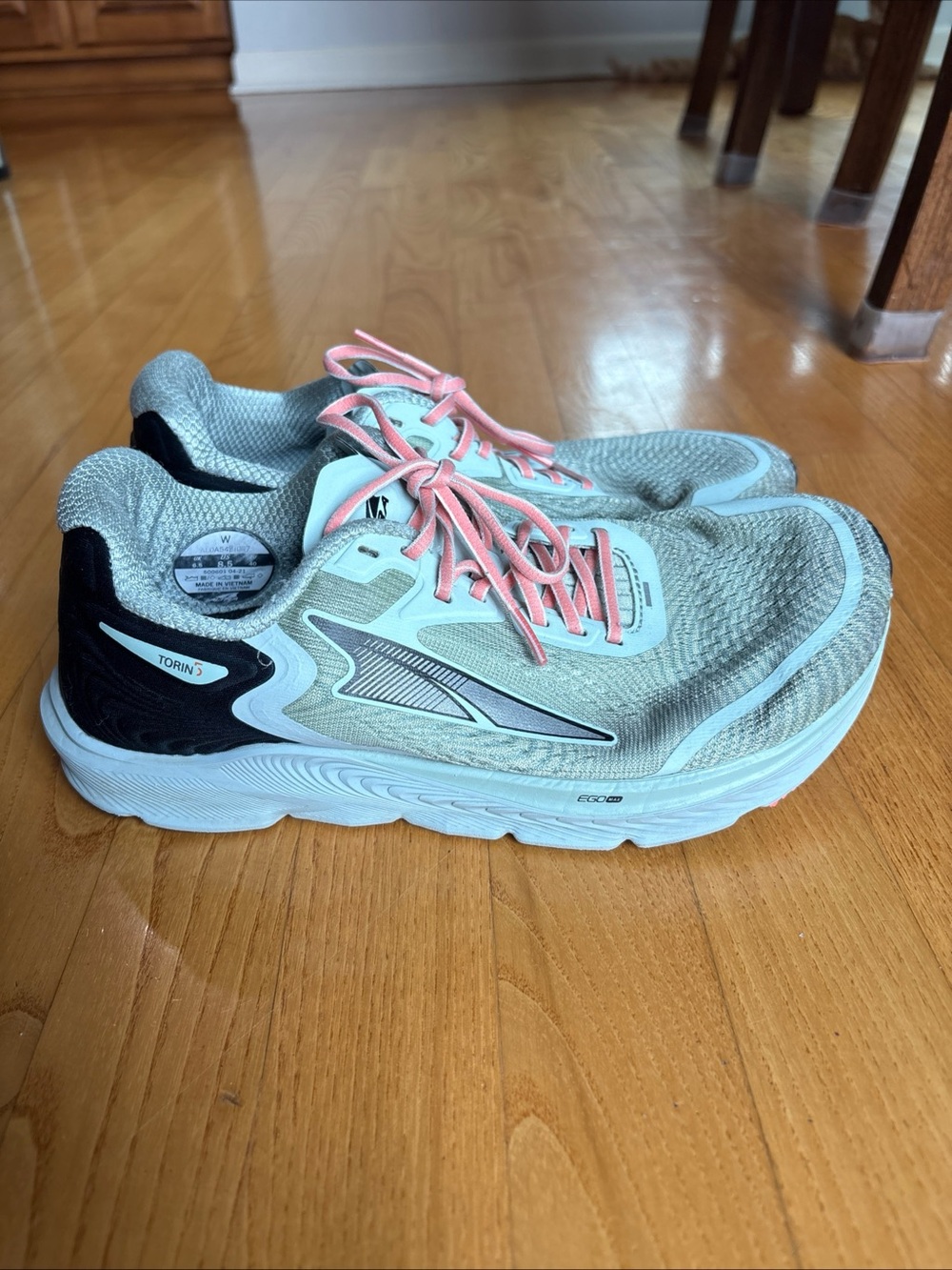 Altra Torin 5 Running Shoes Sneakers Womens green black coral gray Athletic 8.5